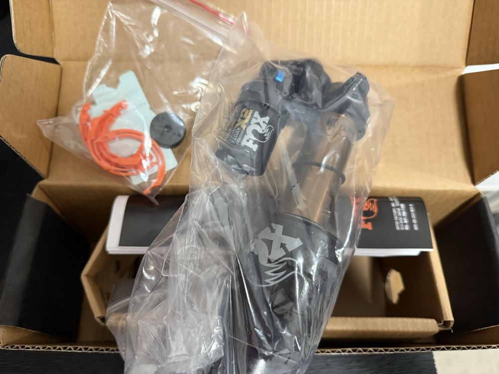 Fox Float X2 Factory 205x65 Trunnion -  Novo