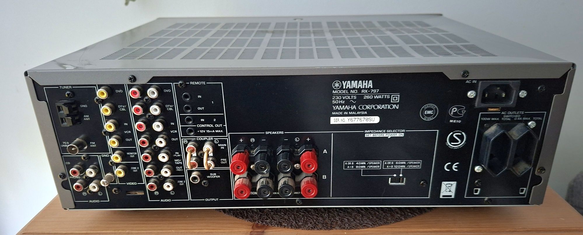 Yamaha ampituner RX-797 + dwa piloty oryginalne