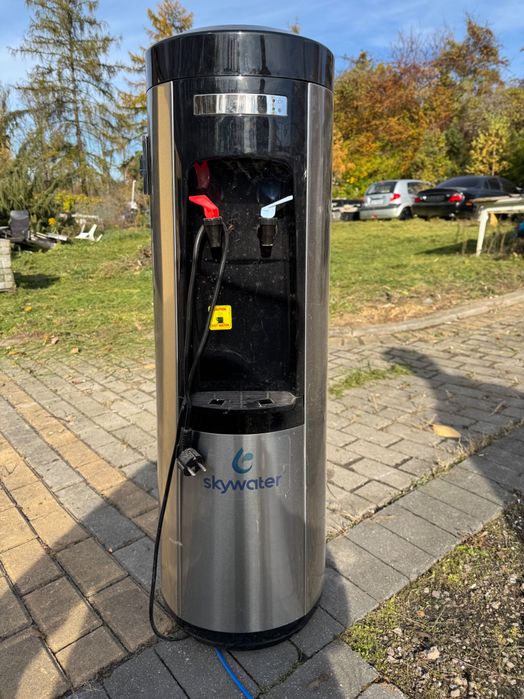 Dystrybutor do wody zimnej i ciepłej