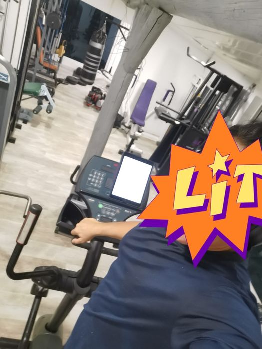 Ginásio fitness completo