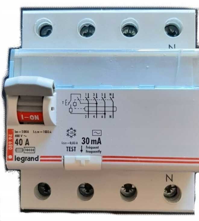 Włącznik różnicowo-prądowy Legrand 400 IP20 40A / Nowy Lombard / Cz-wa