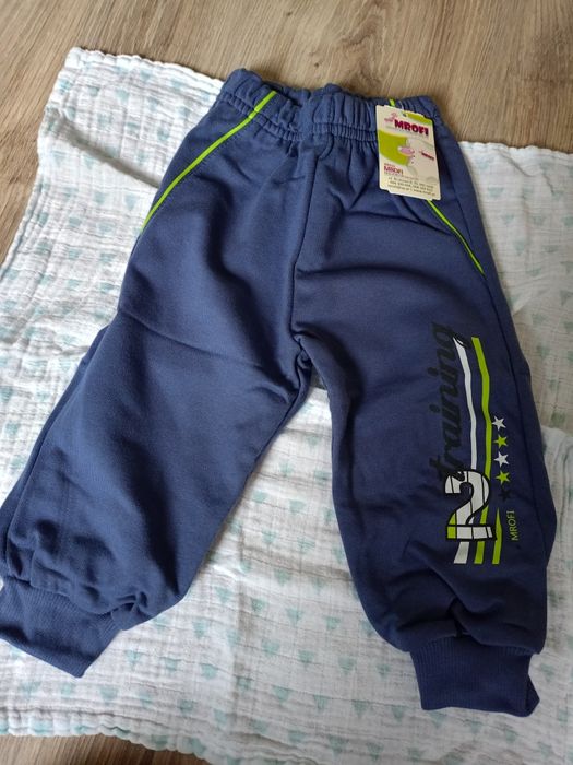 Spodnie dresowe nowe rozmiar 80 Mrofi