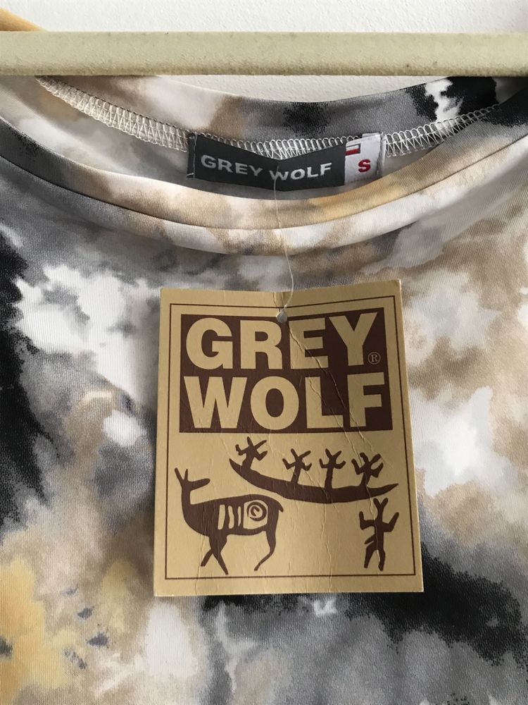 Grey wolf. Przyjemna. Sukienka midi