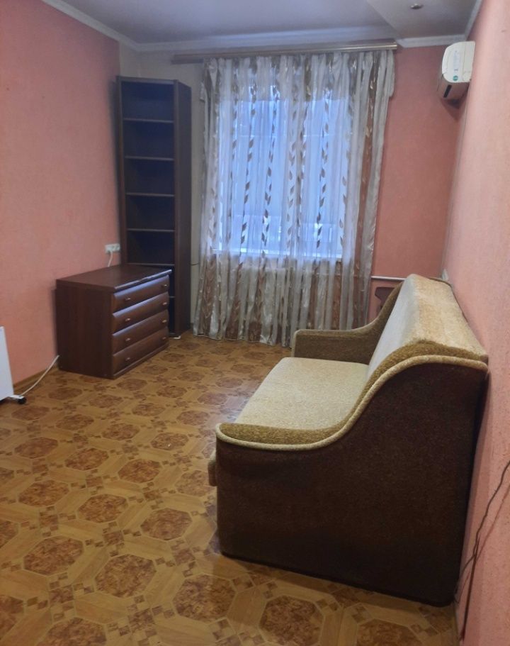 Продам 1 комнатную квартиру в районе пр. Мазепы
