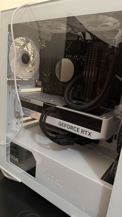 Vendo setup gaming completo i9 13th generation 128gb RAM 2 tb ROM