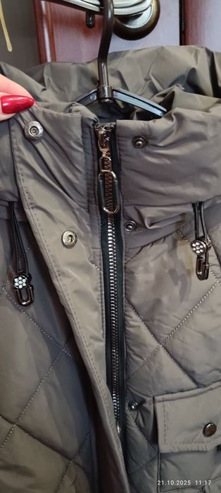 Жіноча зимова куртка