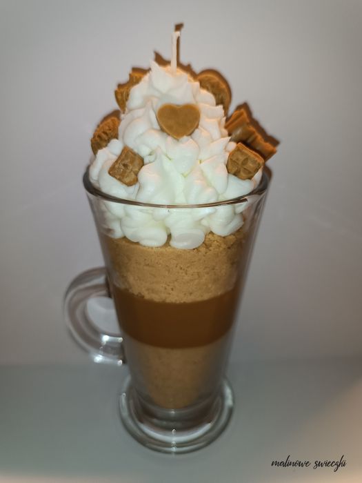 Świeczka handmade - deser z łakociami