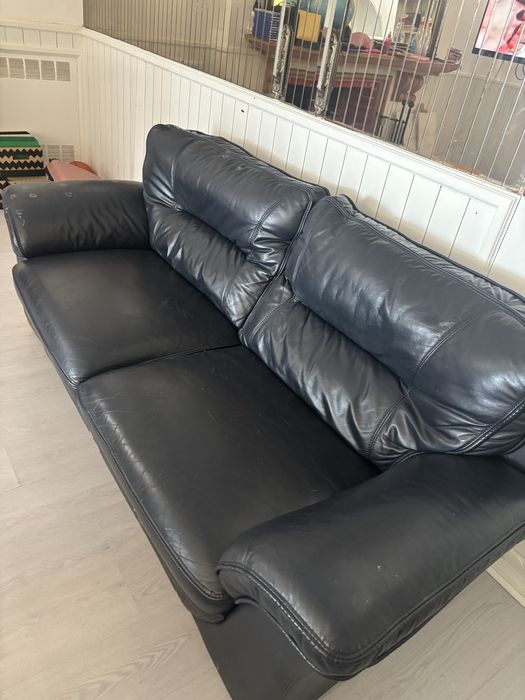 Sofa em pele verdadeira azul escuro