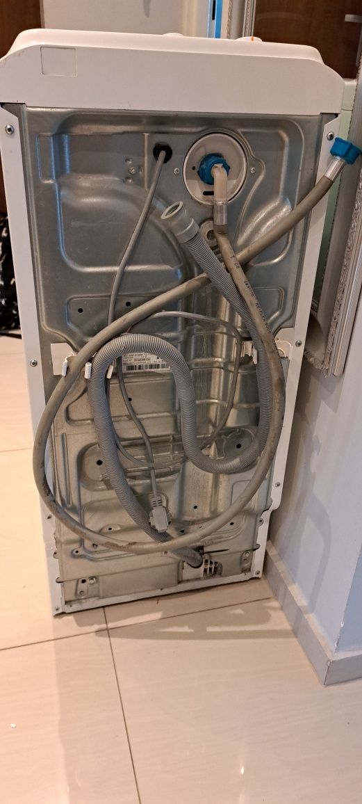 Pralka ELECTROLUX EWT 10120W uszkodzona.