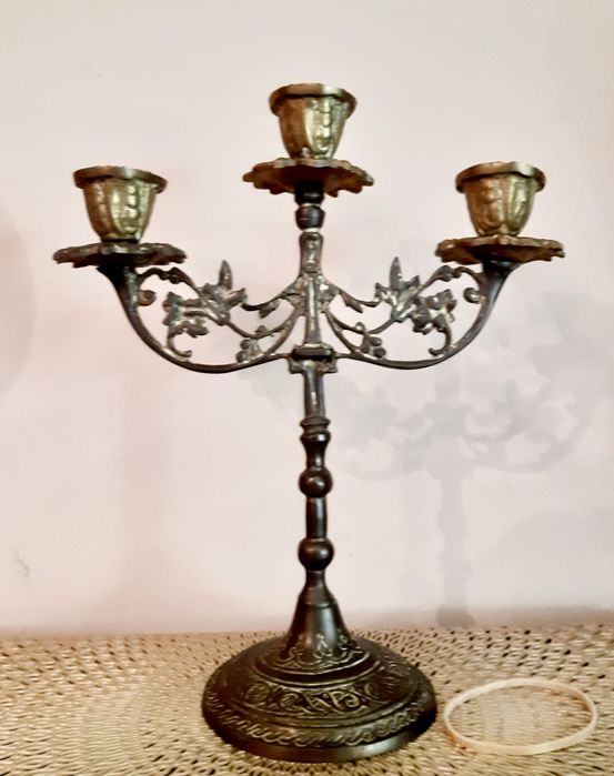 Świecznik mosiężny,  trójramienny, z mosiądzu,  mosiądz vintage prl