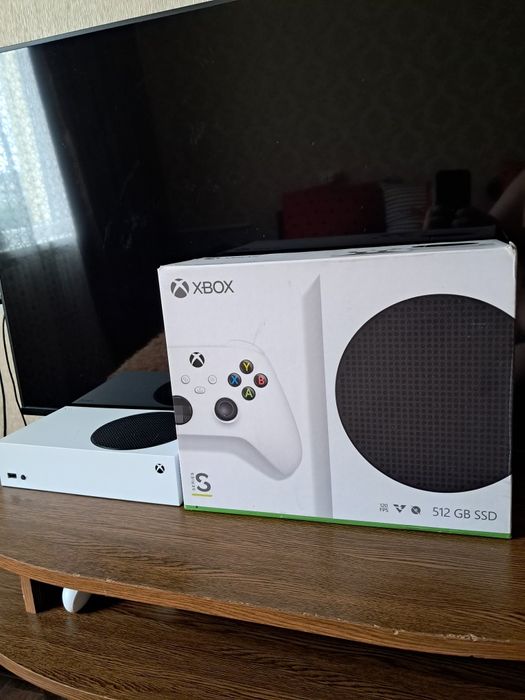 X BOX S 512 В чудовому стані на гарантії.