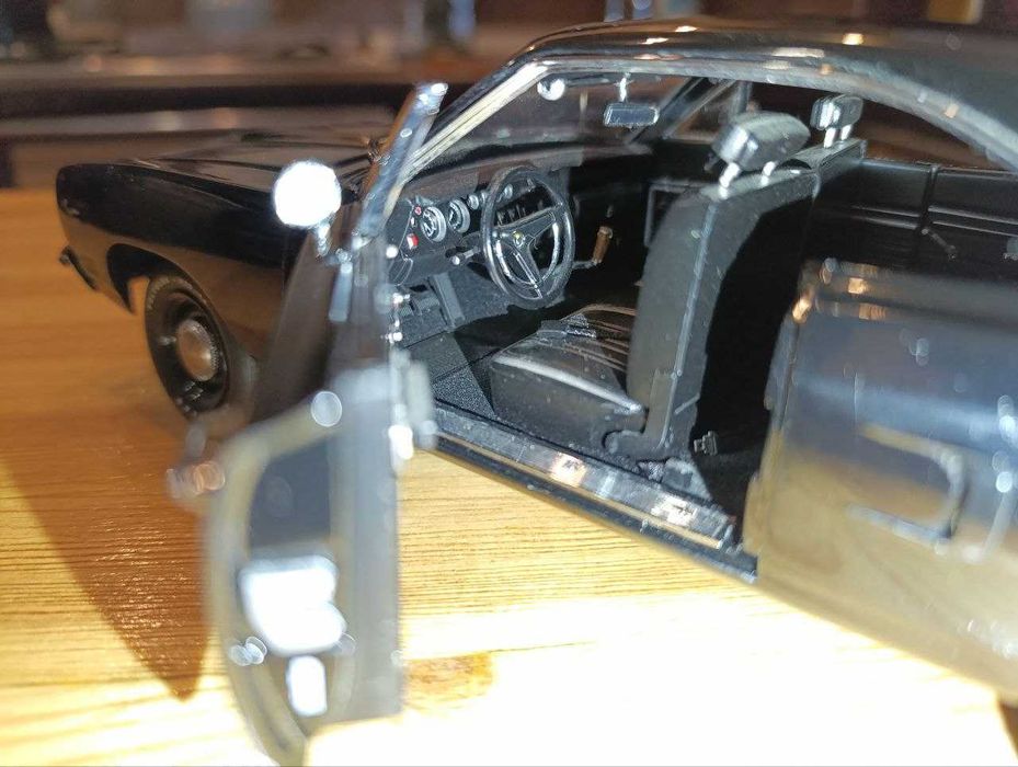 Модель автомобіля 1/18 GMP 1970 PLYMOUTH GTX