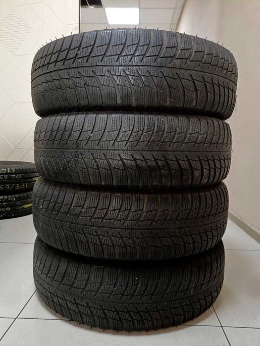 Комплект шин 215/65R17 99H Bridgestone Blizzak LM001
