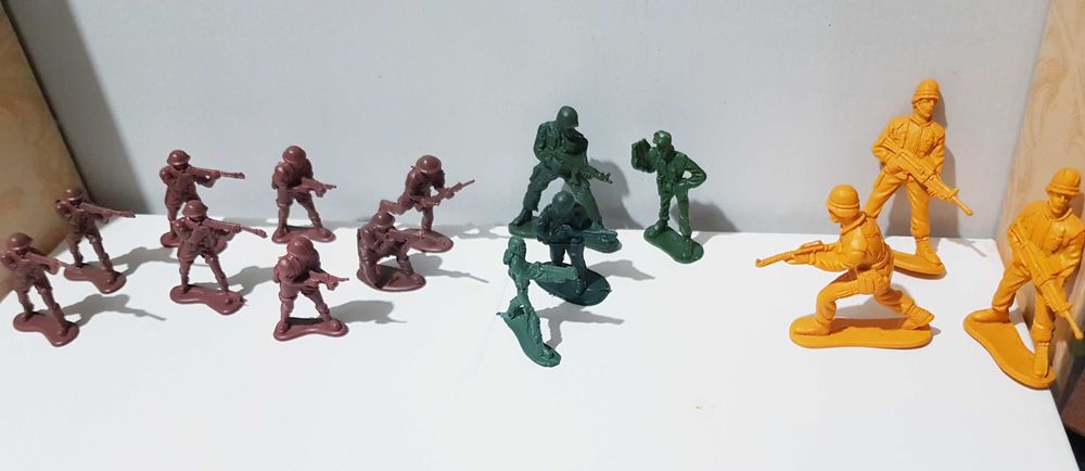 Набор солдатиков пехотинцев