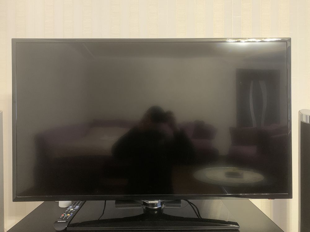 Телевізор Samsung 42 дюйма UE42F5300AK