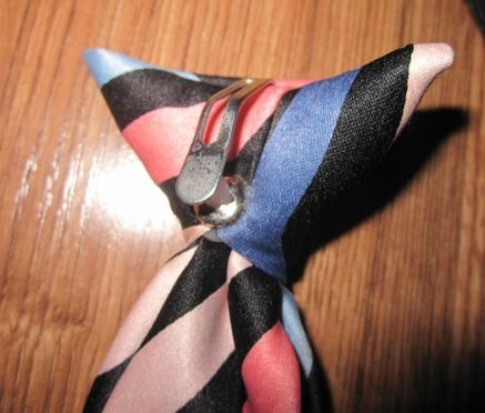 Фирменный галстук без завязки