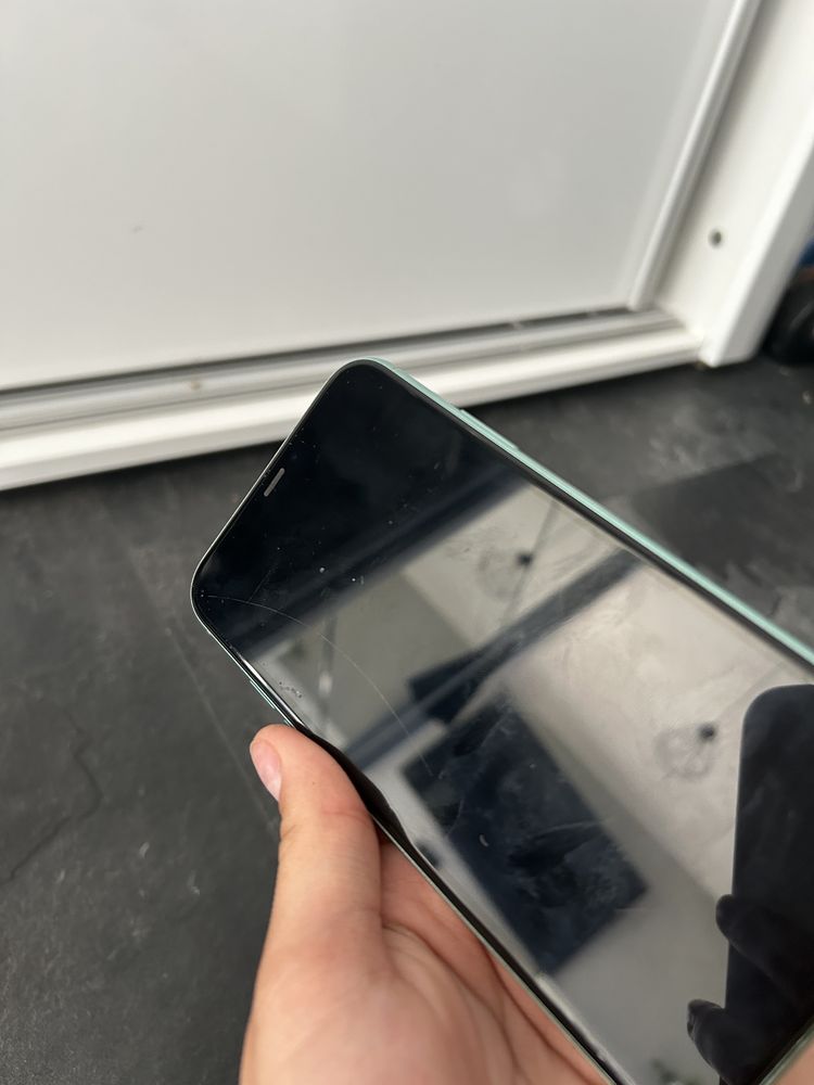 iphone 11 miętowy