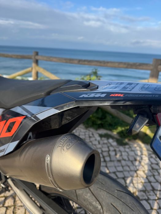 KTM 690 SMC como nova