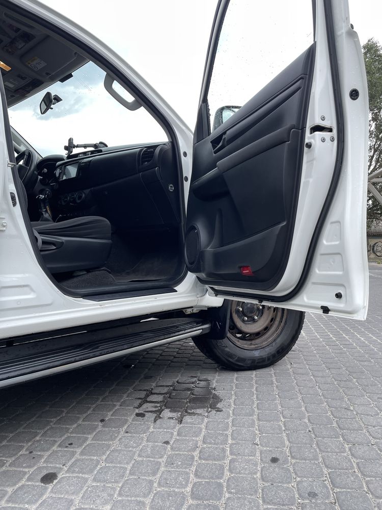 Продам Toyota Hilux 2017 2.4 diesel, можливий обмін