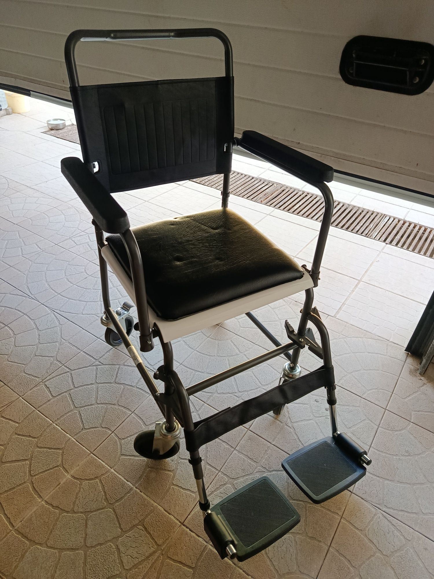 Cadeira sanitária