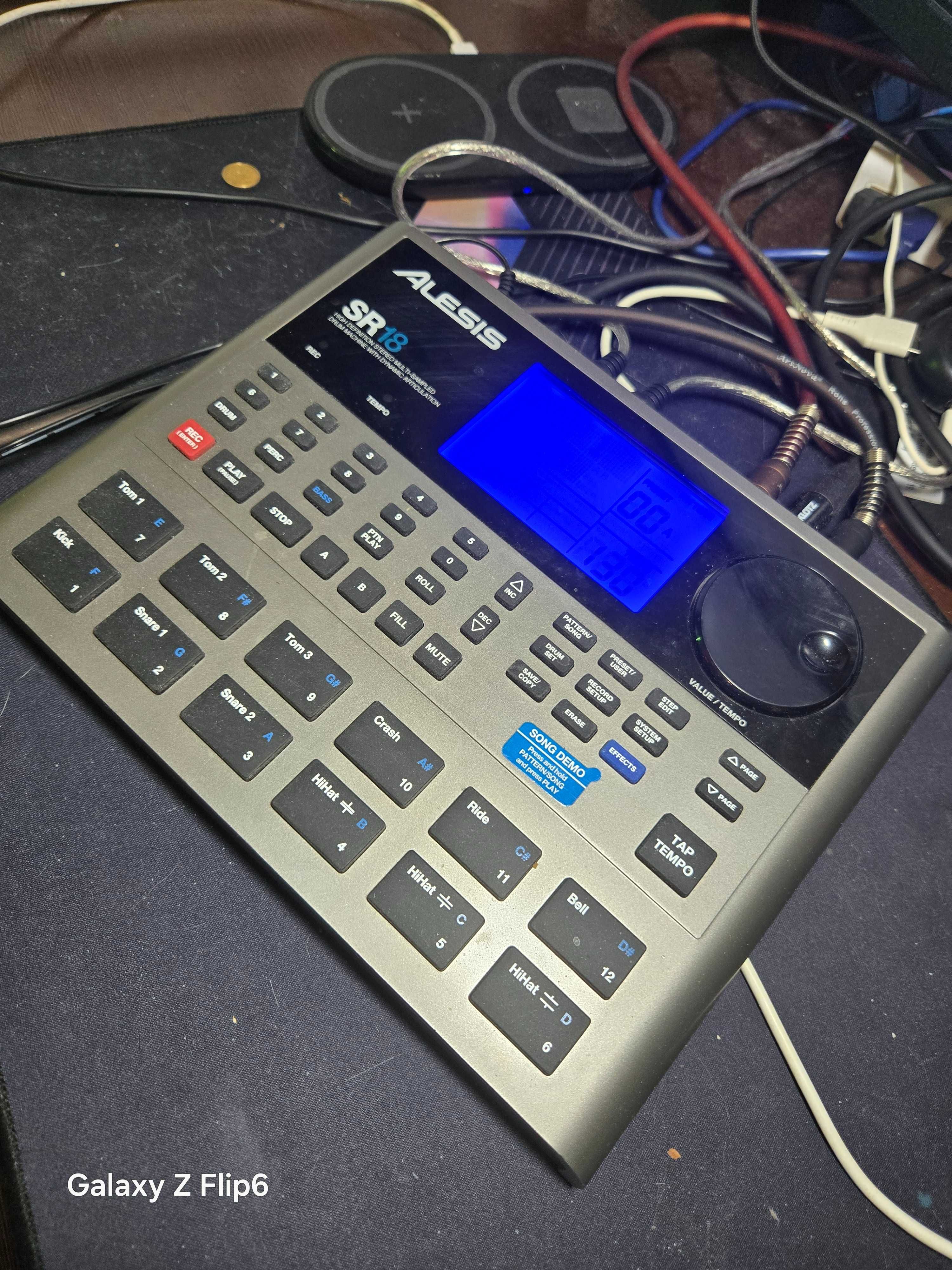 Alesis SR18 Automat perkusyjny