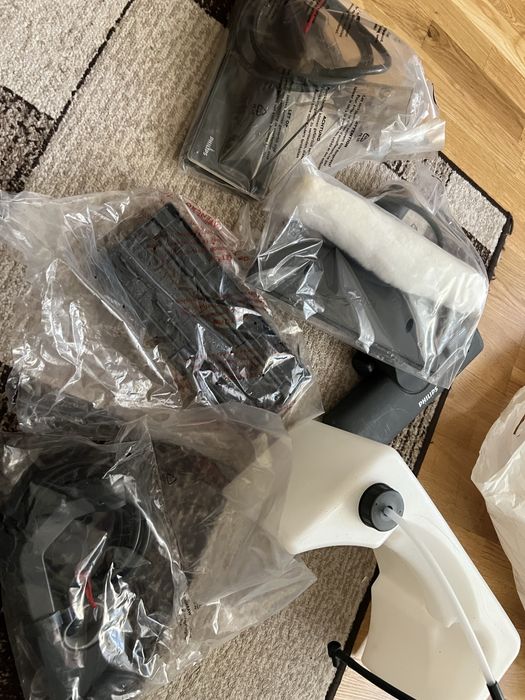 Продам отличный  моющий пылесос полный комплект Philips triathlon 2000