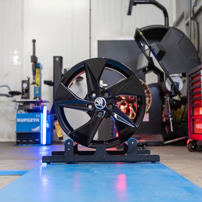 NOWE ORYGINALNE Felgi / Koła 17" - Skoda Octavia SuperB Karoq Kodiaq