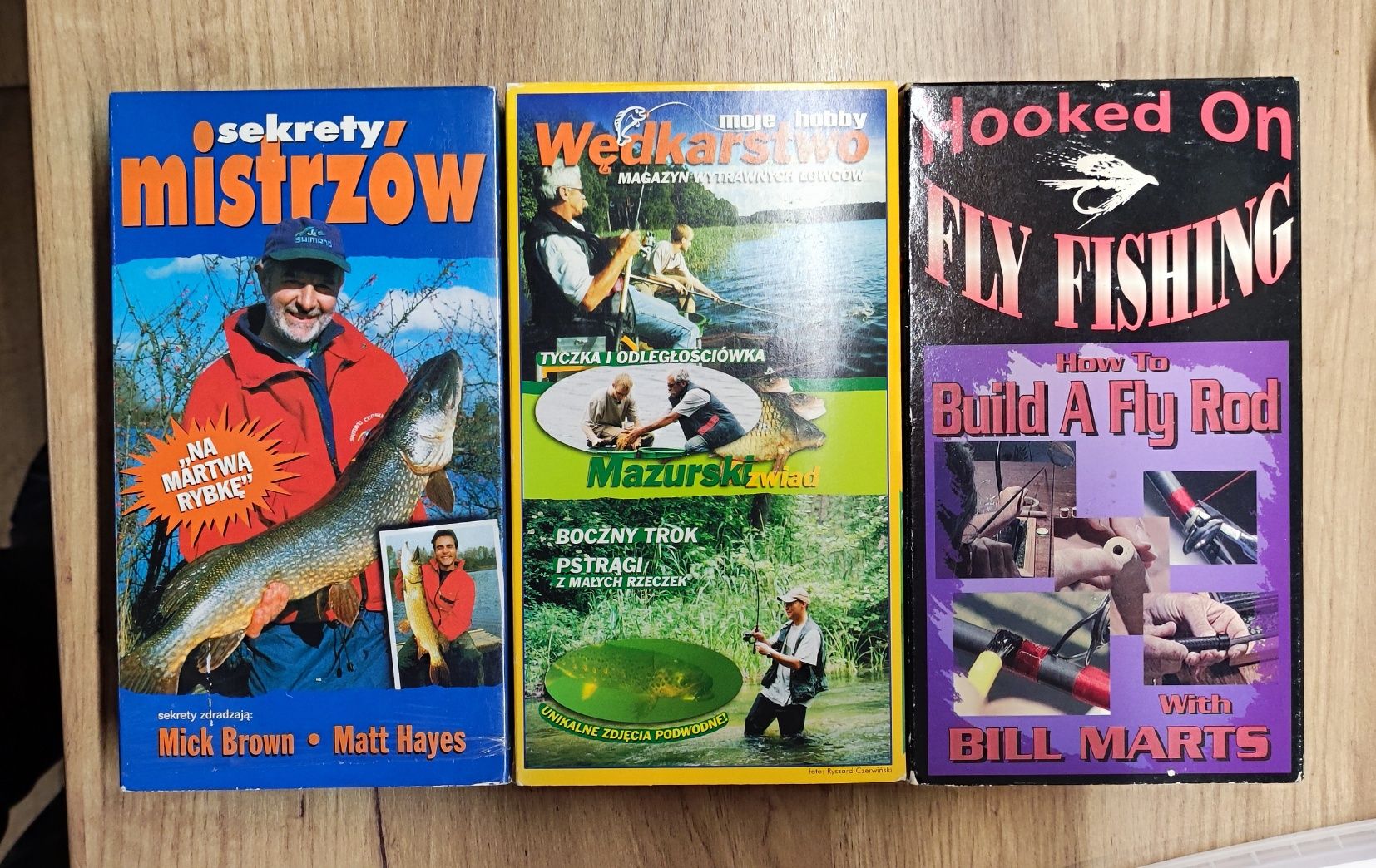 Trzy kasety VHS - atrakcyjne filmy wędkarskie