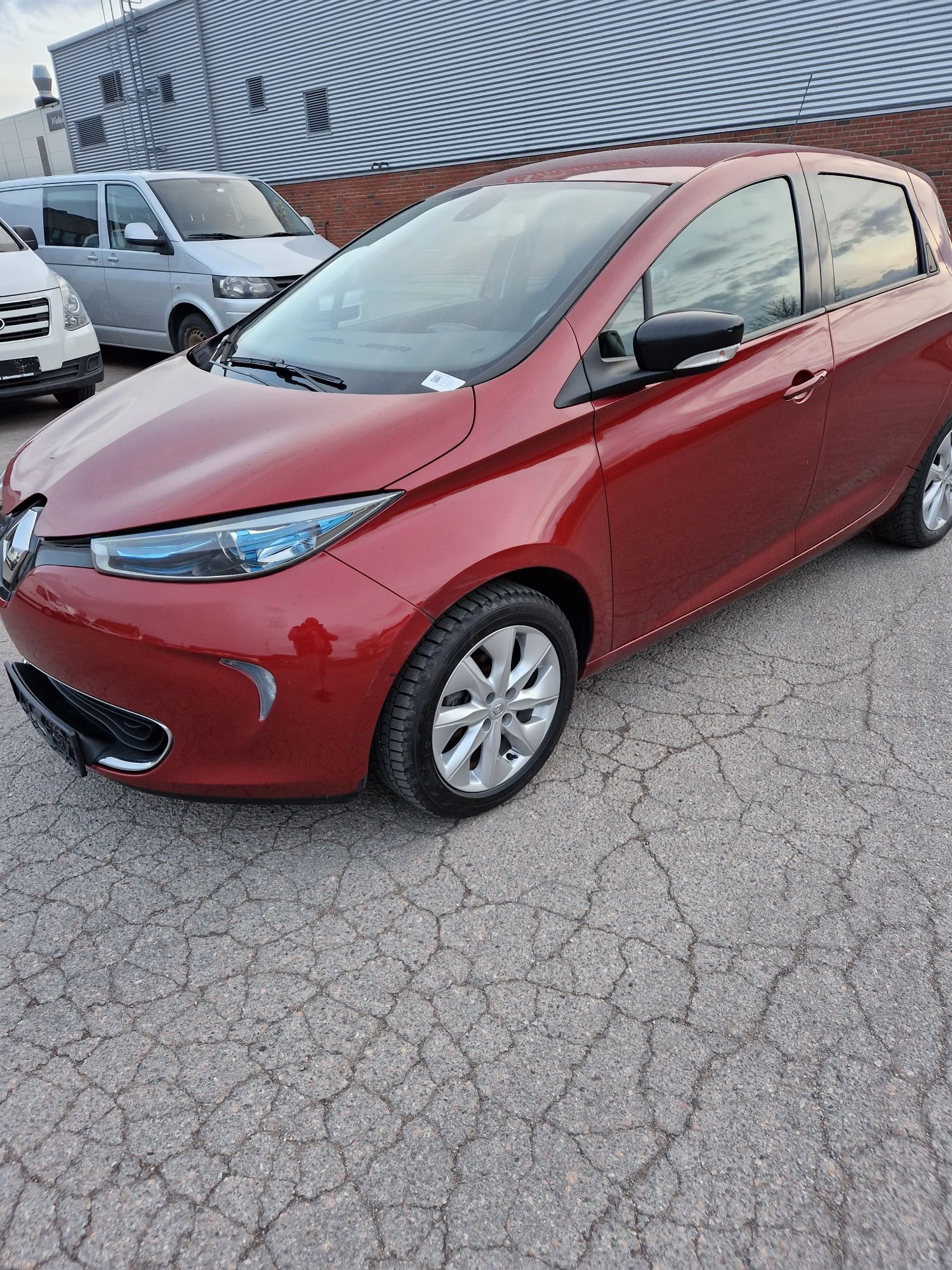 Renault zoe 2017 rok, duzy zasieg 300 km