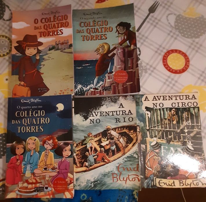 Livros  O colégio das quatro torres de Enid Blyton