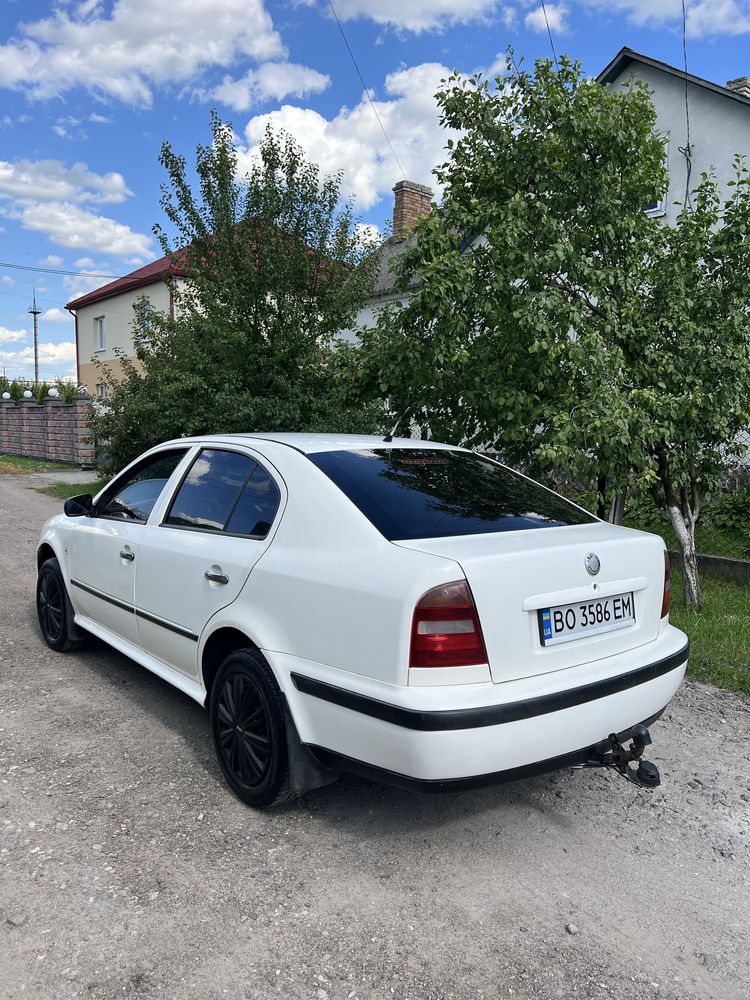 Skoda Octavia 1999р 1.6бензин  в хорошому стані