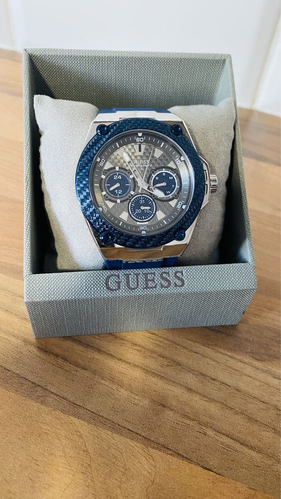 Zegarek Guess Legacy W1049G1