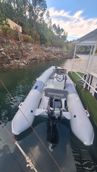 Semirrigido 4,5M motor 40cv 4T injecção