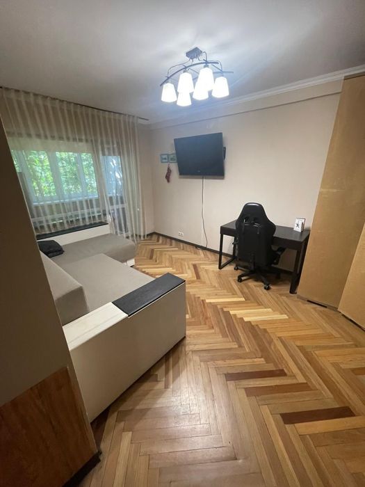 Оренда 2 кімнатної квартири.  Метро Нивки