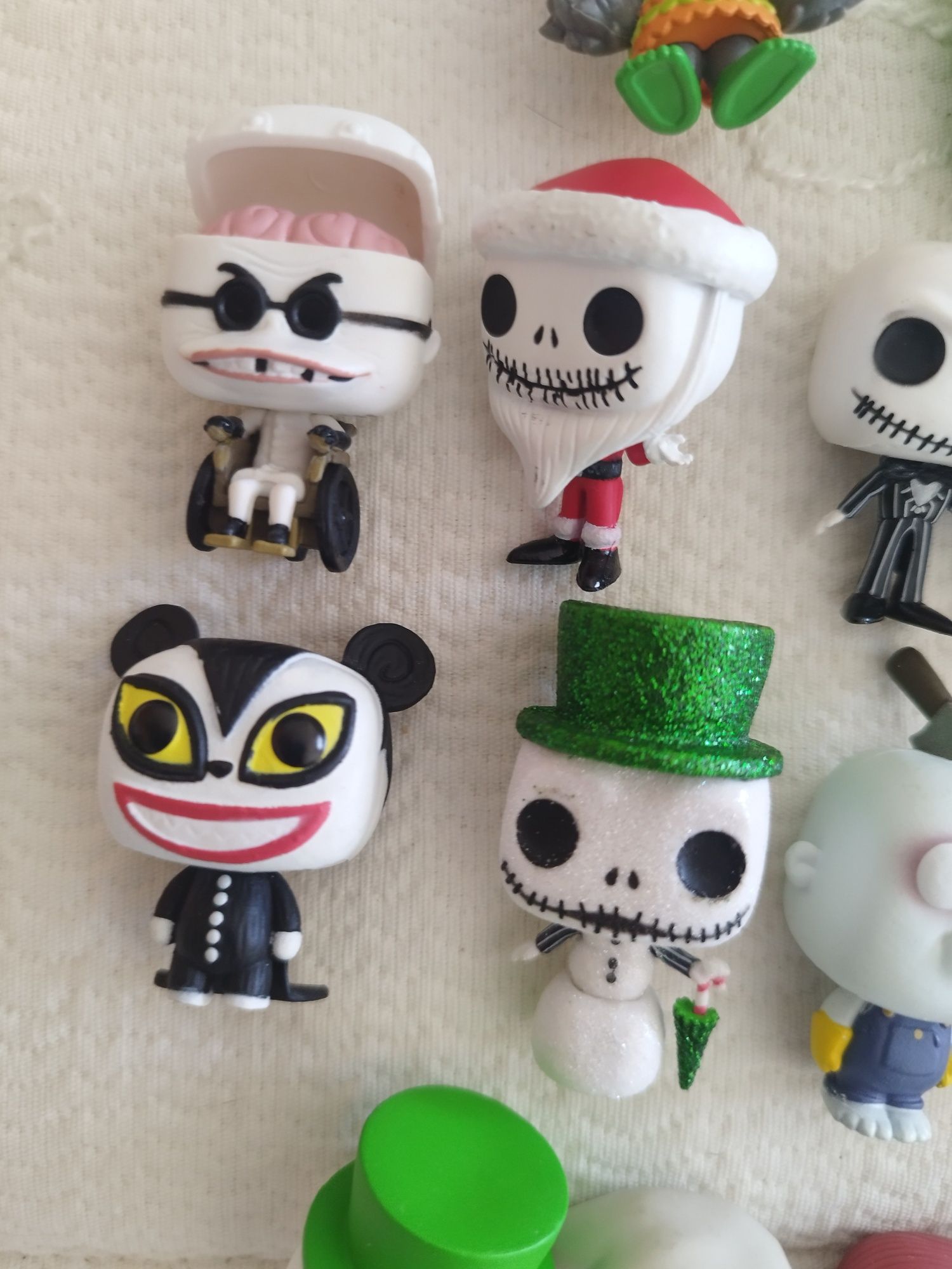 conjunto de 22 mini estatuetas Funko Pop.  retirado do filme "Nightmar