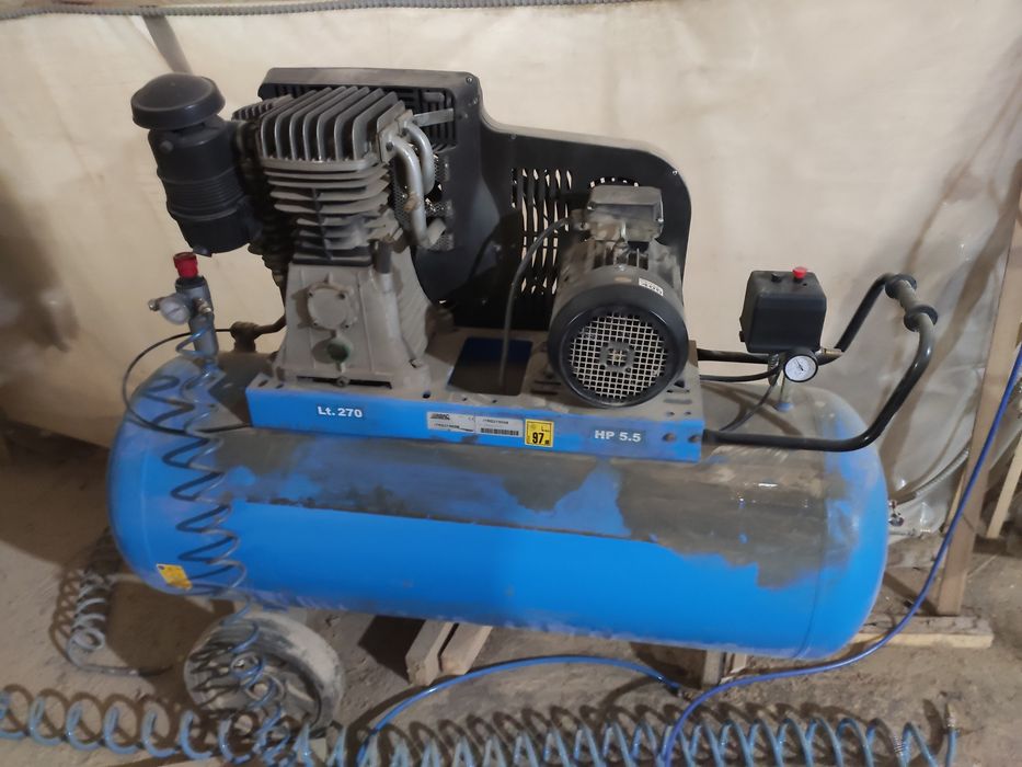 Продам компрессор ABAC B6000/270 5,5 и ресивер