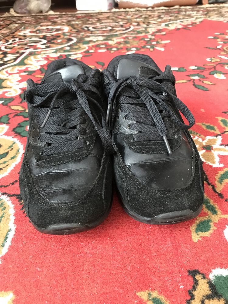 Кросівки чорні дитячі 36 розміру