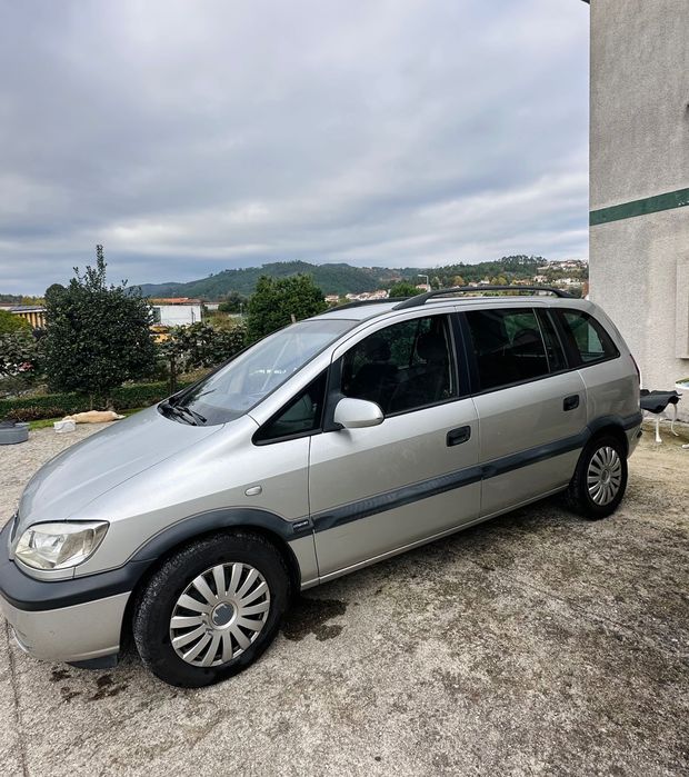 Vendo : Opel Zafira 2001