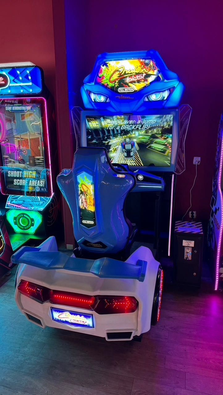 Automat Symulator Zarobkowy Cruis'n Blast Motion 24000 netto NOWY
