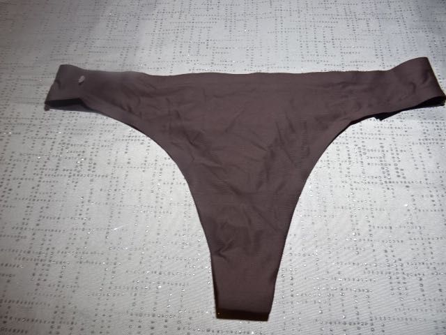 Primark stringi czekoladowe delikatne S
