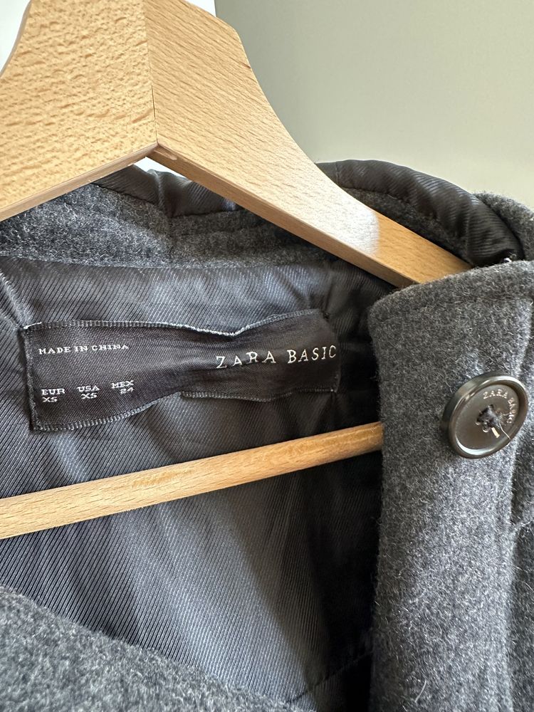 Kurtka Zara XS w kolorze ciemnoszarym