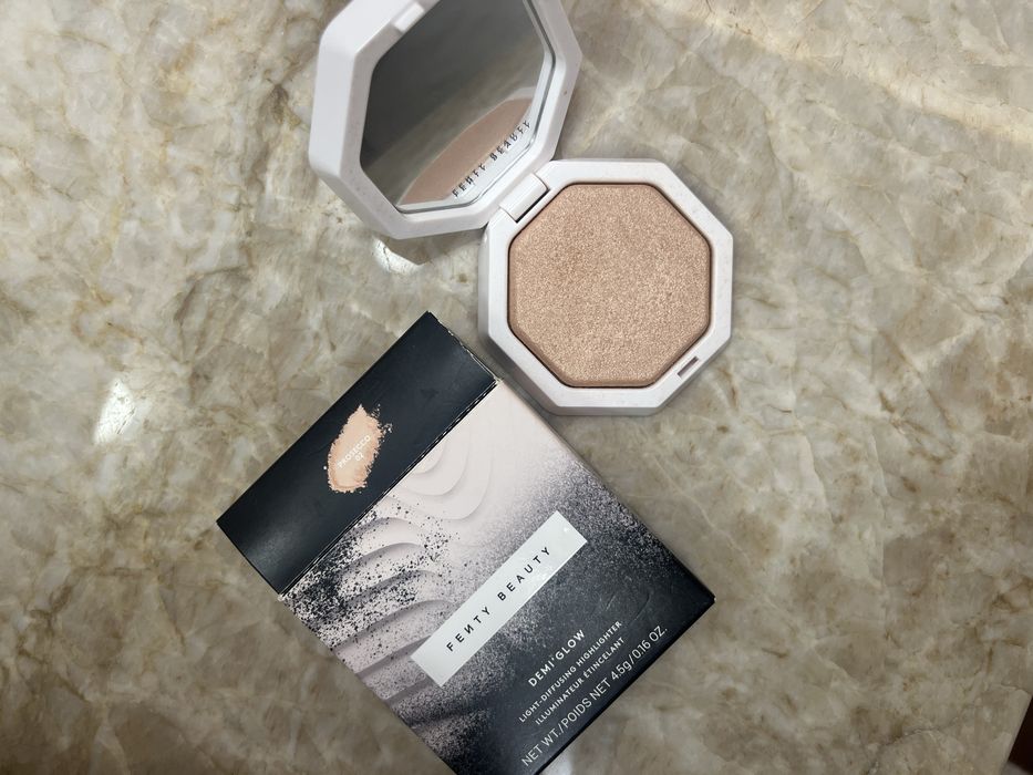 Fenty beauty demi glow rozswietlacz prosecco