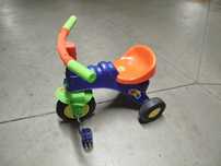 Triciclo ótimo estado