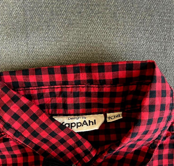 Elegancka koszula z muszką świąteczna KappAhl 104