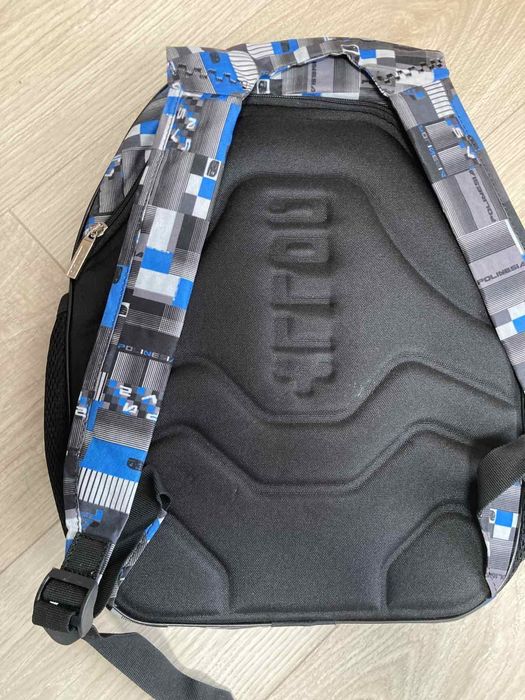 Продам нові рюкзаки.