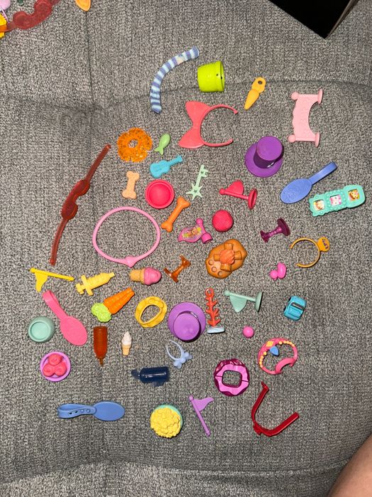 Розпродаж різноманітних аксесуарів від LPs Petshop