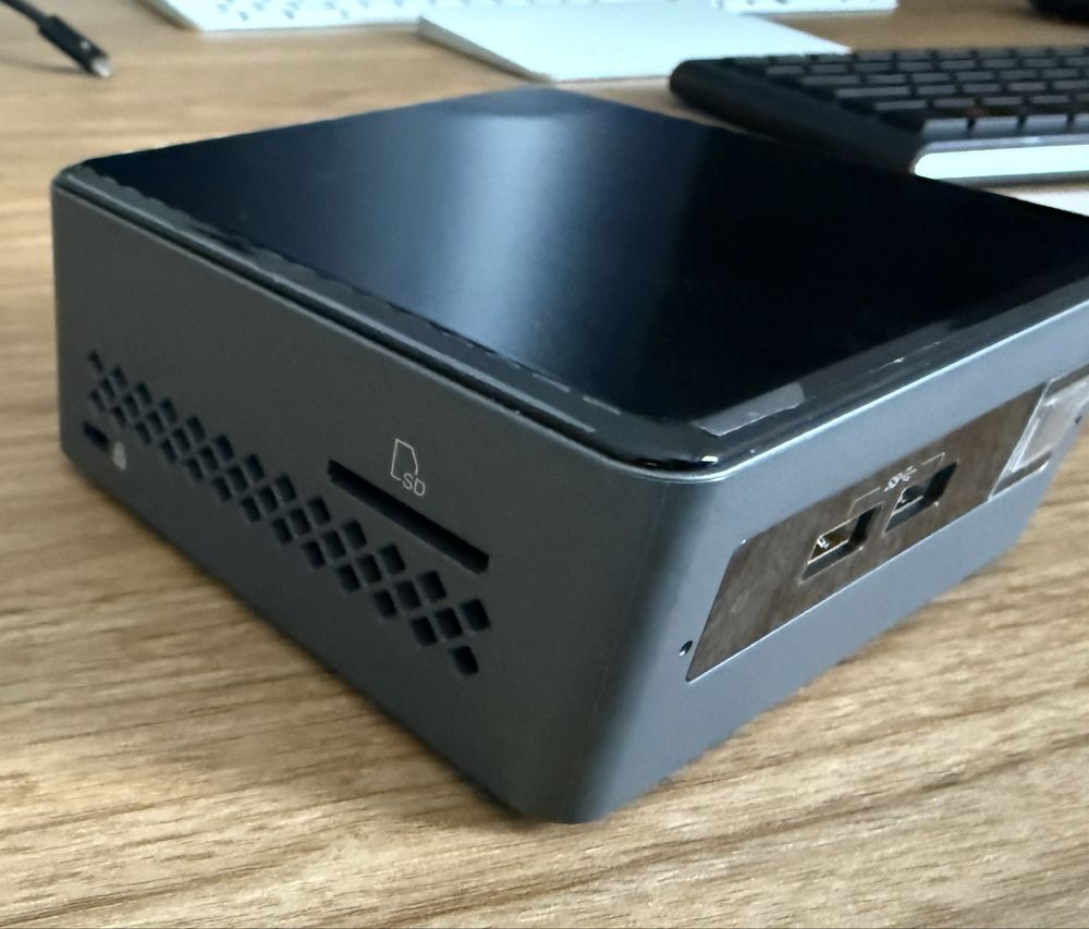 Komputer Intel NUC 7 500GB SSD Intel Pentium J5005