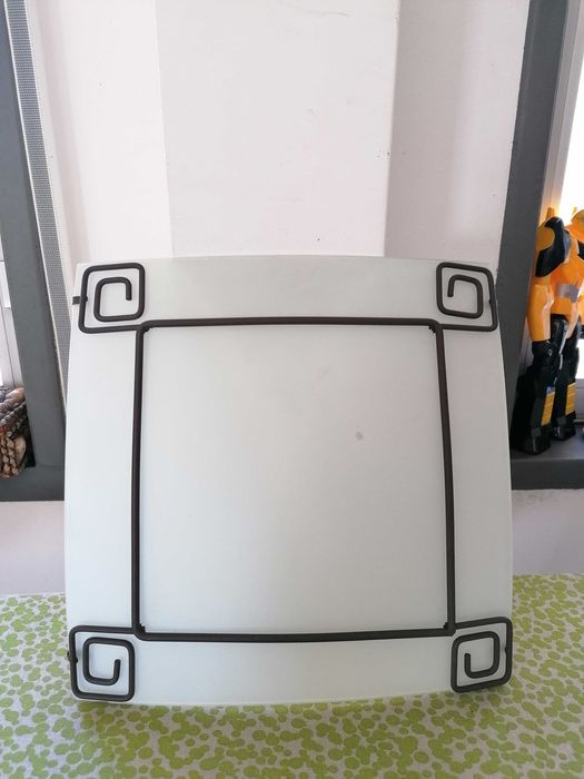 Vendo Prato decorativo muito bonito como novo