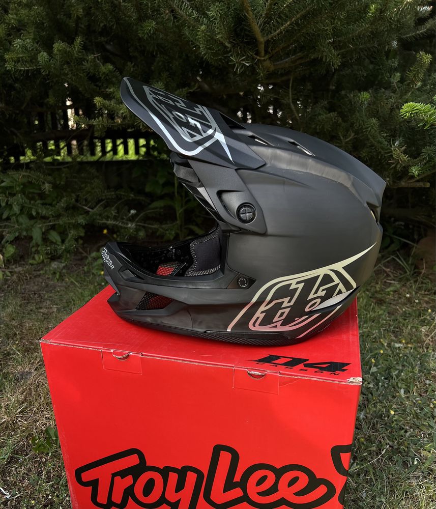 Kask Troy Lee Designs D4 Carbon rozmiar S M L nowy