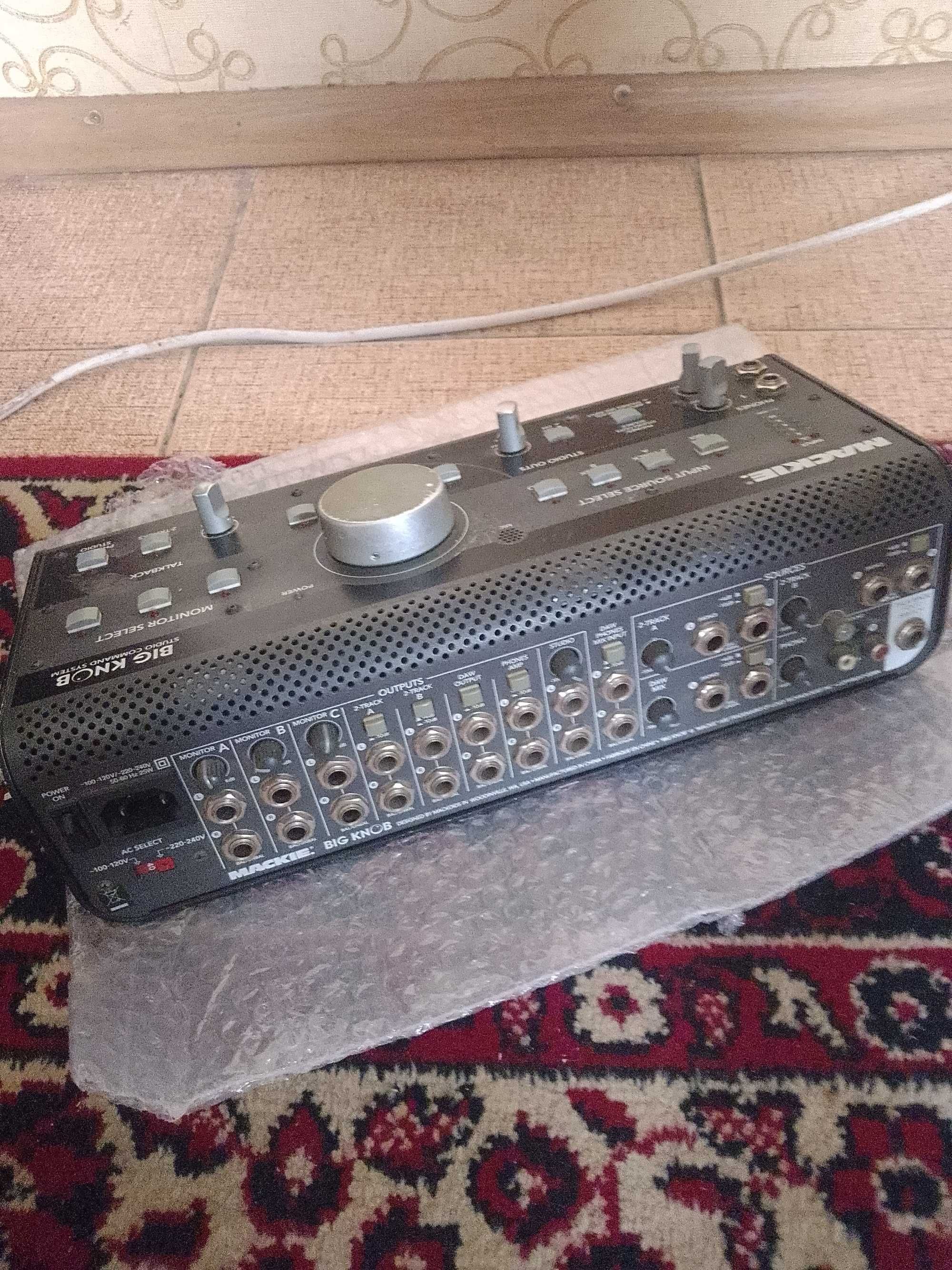 Мониторинг контролер Mackie big knob